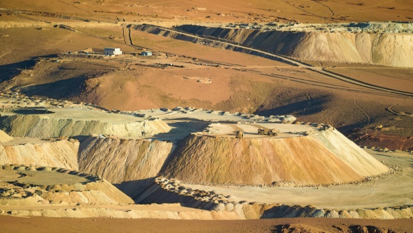 Zambian-copper-mine.jpg Zambian-copper-mine.jpg
